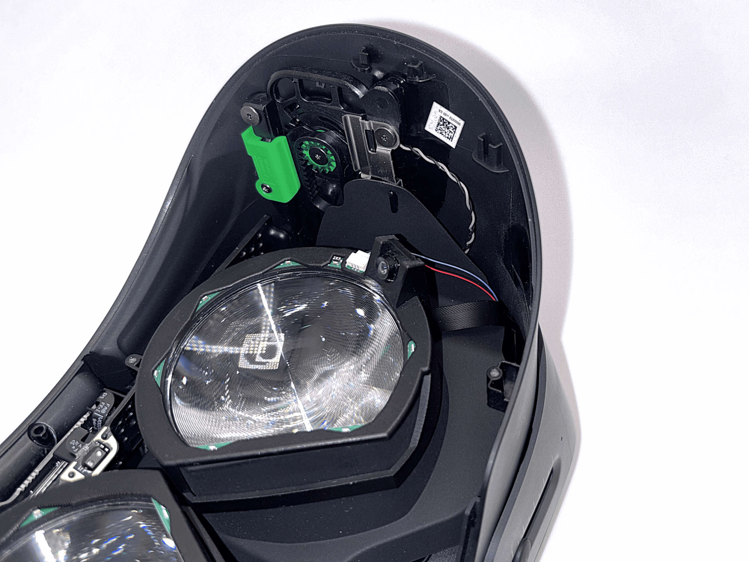 Close-up of the cable routing on the left side