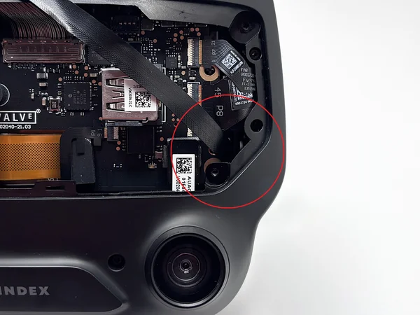 Front view with the area where the cable comes out highlighted
