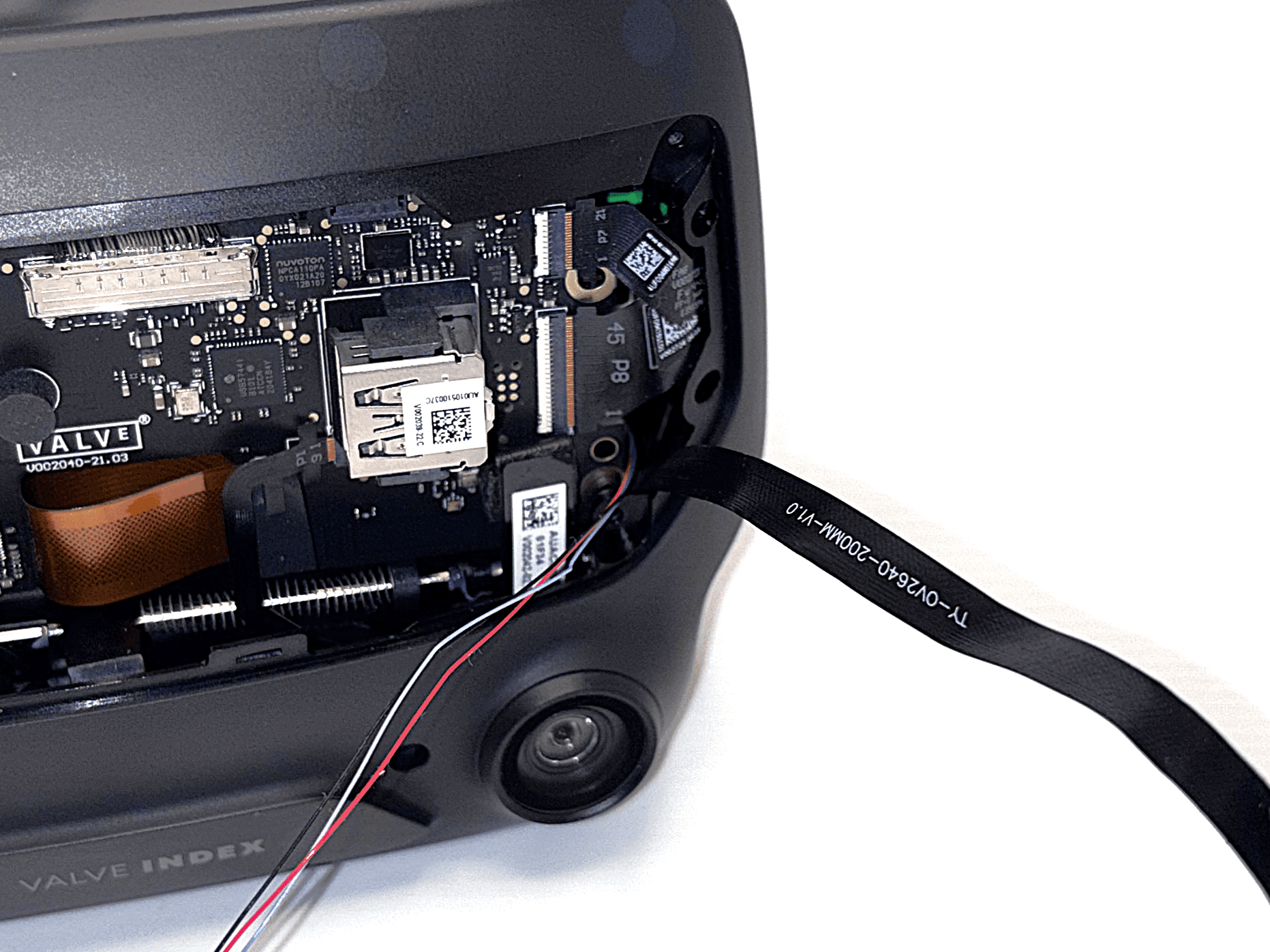 Connecting the LED cable to the eye module